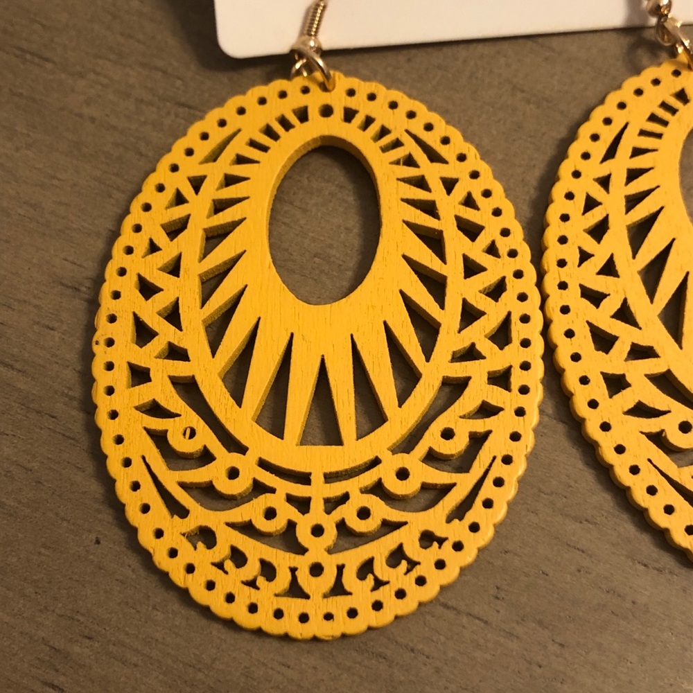 Elegant Yellow Wooden Bohemian Earrings - Picture 3 of 8